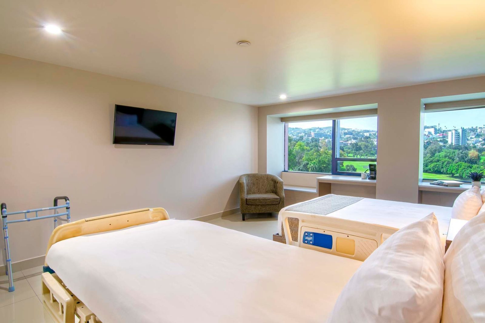 Grand Care recovery room with a hospital bed at Grand Hotel Tijuana